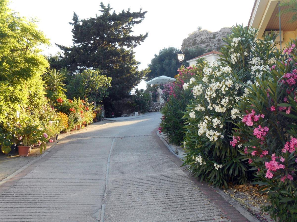 Kástron Polytropon Studio Ground Floor מראה חיצוני תמונה